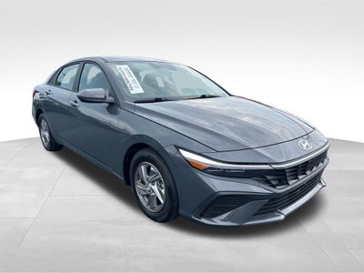 2024 Hyundai Elantra SE