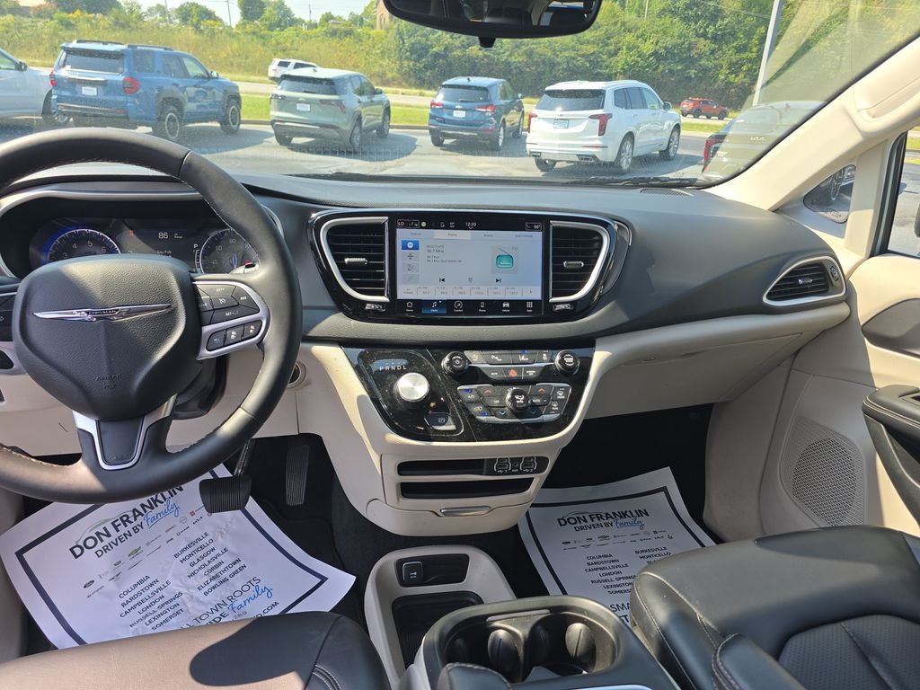 2023 Chrysler Pacifica Touring L