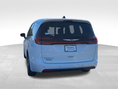 2023 Chrysler Pacifica Touring