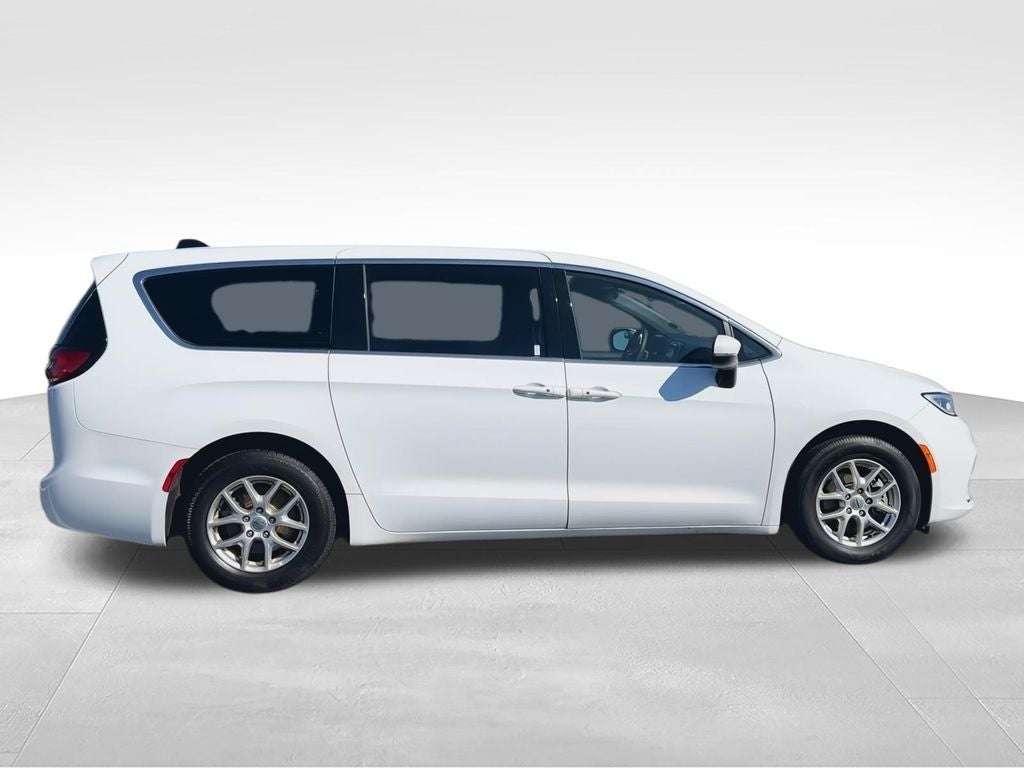 2023 Chrysler Pacifica Touring