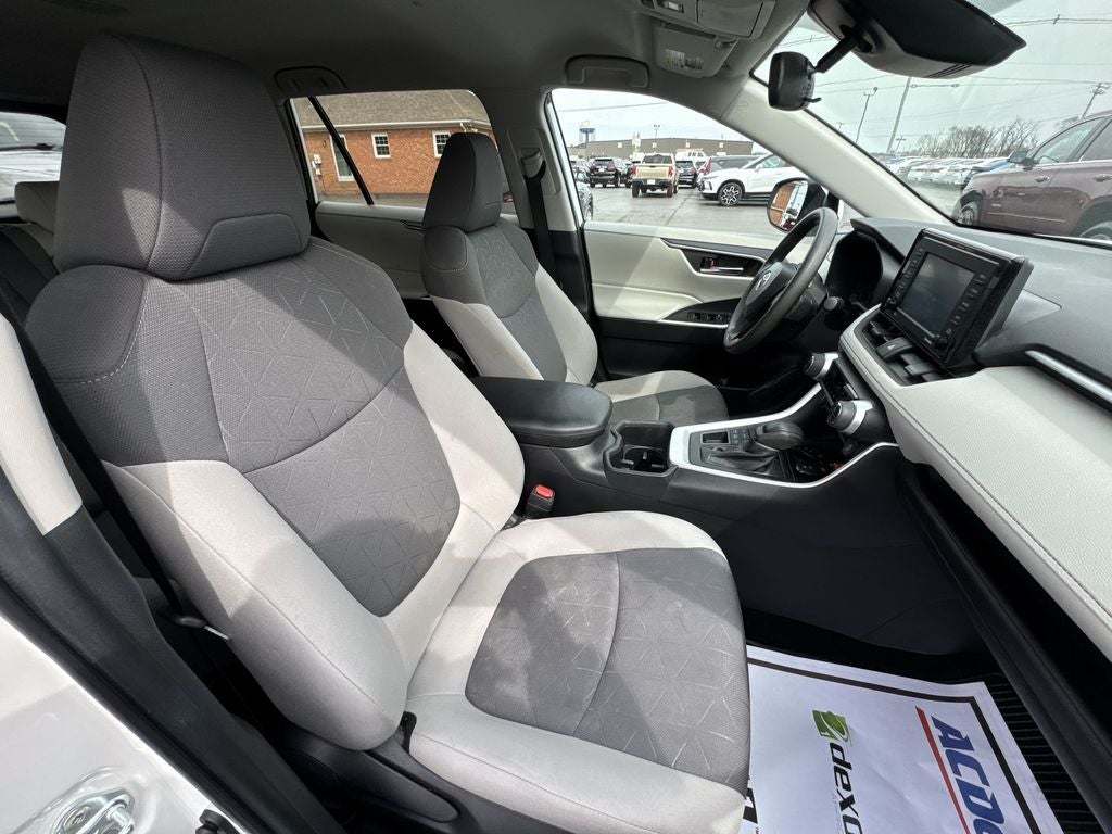 2022 Toyota RAV4 XLE