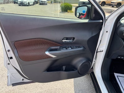 2024 Nissan Kicks SR