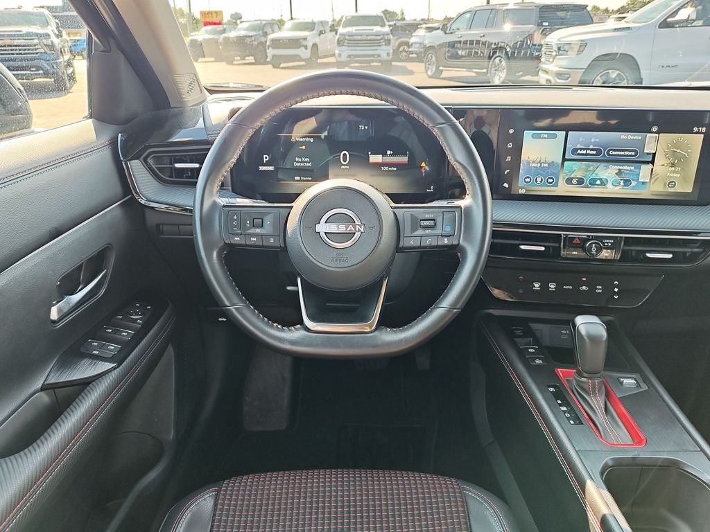 2025 Nissan Kicks SR