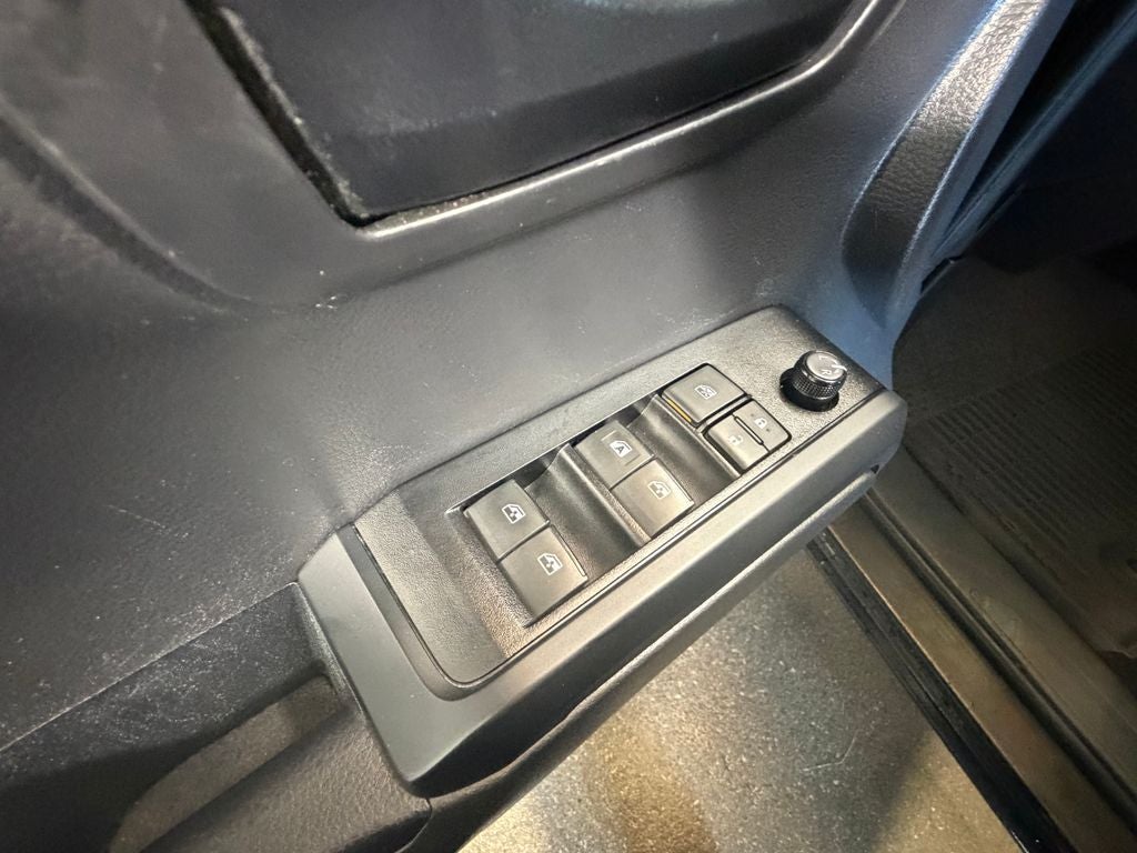 2022 Toyota Tacoma SR V6