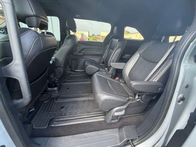 2025 Toyota Sienna Woodland Edition 7 Passenger