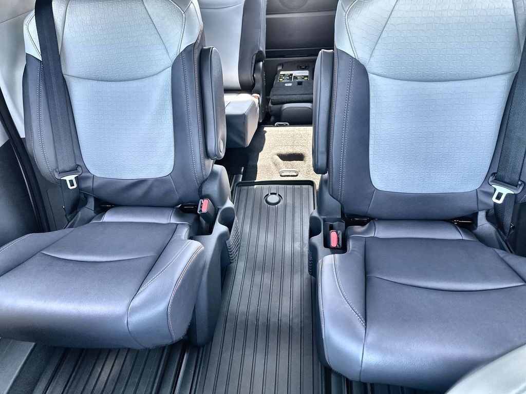 2024 Toyota Sienna XSE 7 Passenger