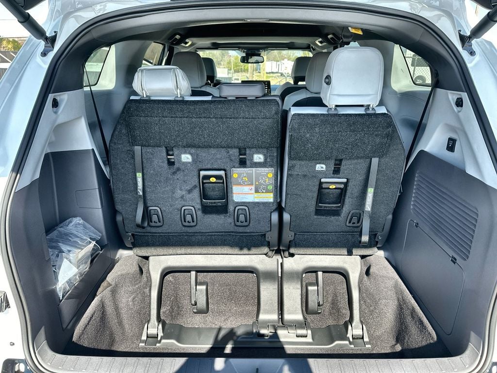 2024 Toyota Sienna XSE 7 Passenger