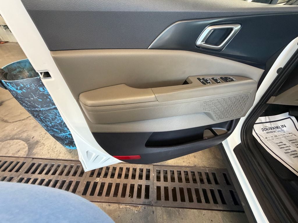 2025 Kia Carnival LXS