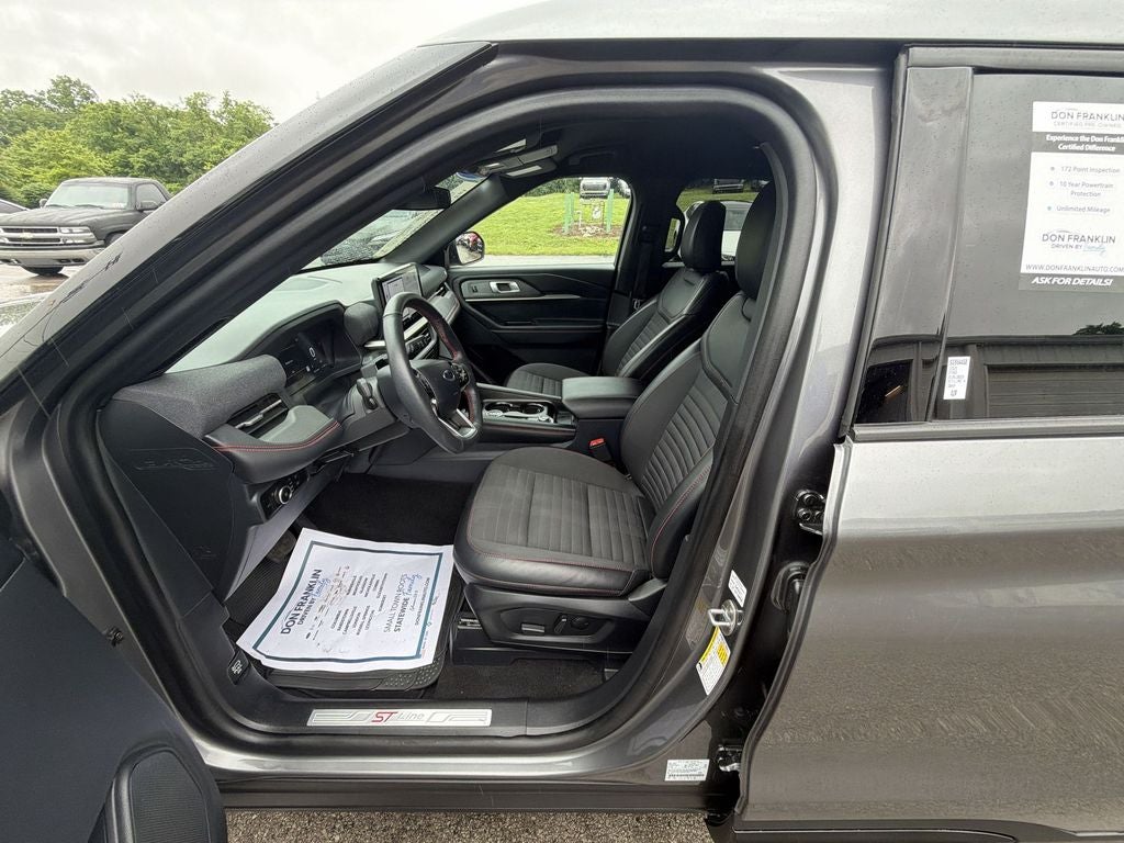 2025 Ford Explorer ST-Line