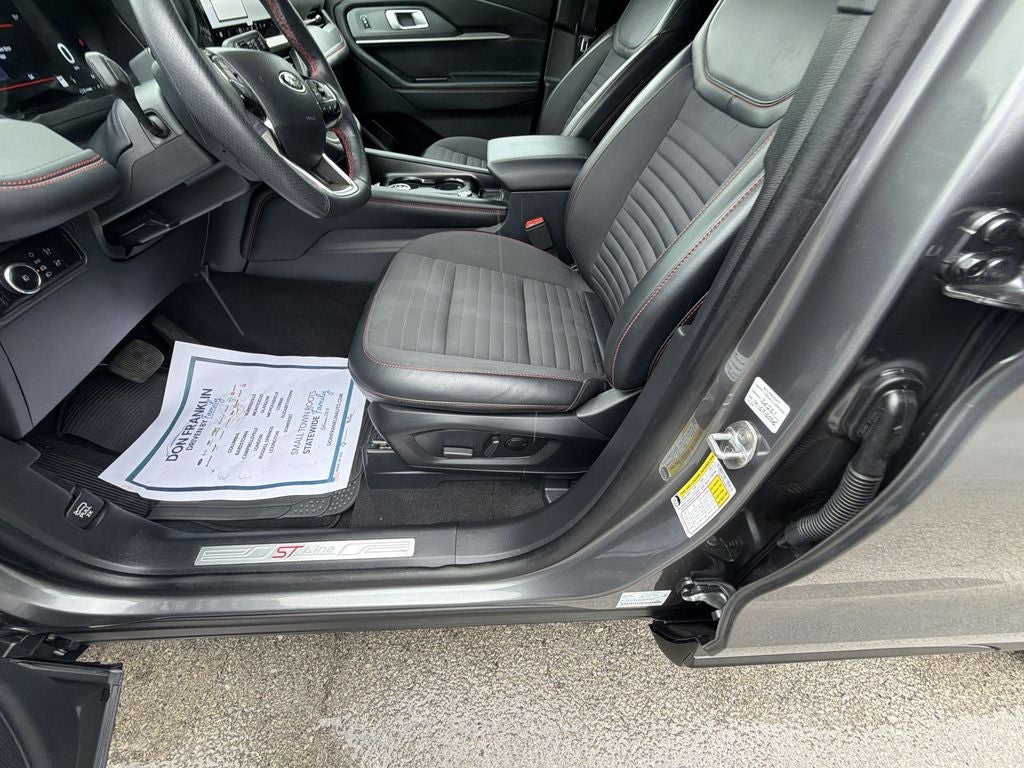 2025 Ford Explorer ST-Line
