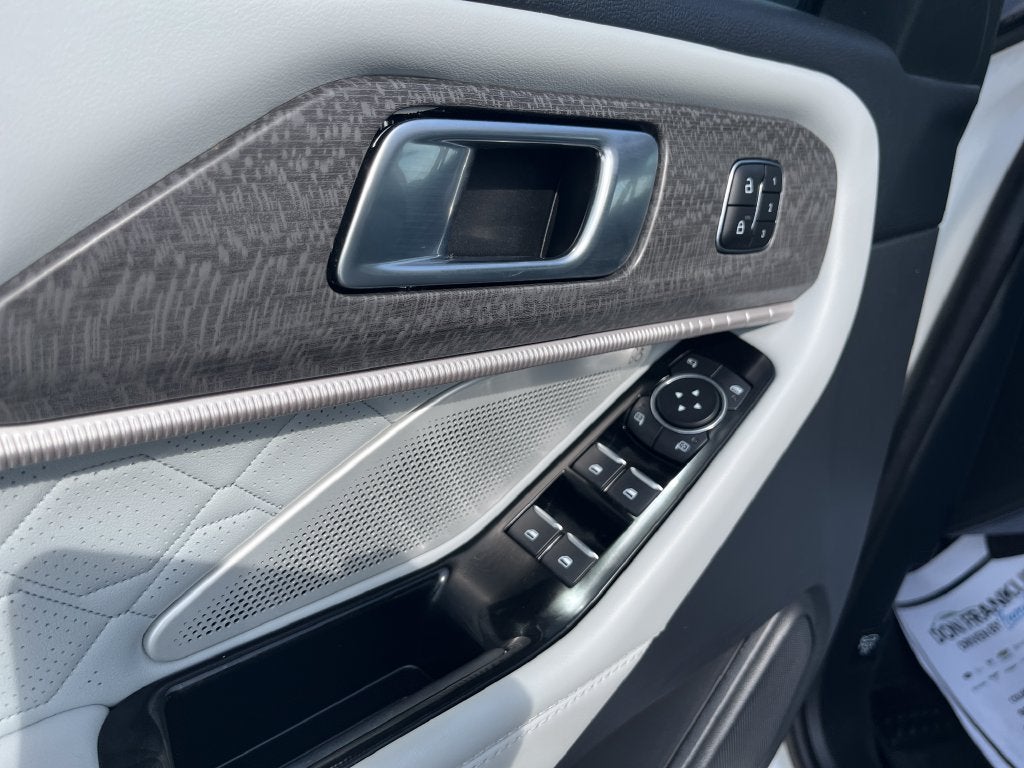 2025 Ford Explorer Platinum