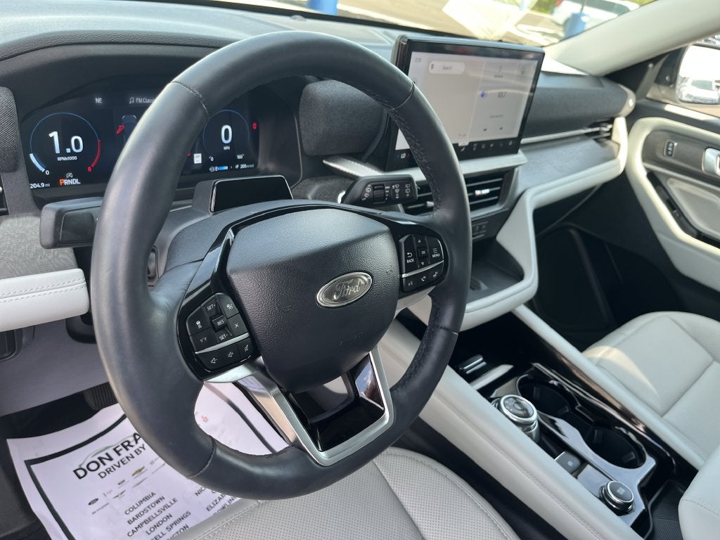 2025 Ford Explorer Platinum