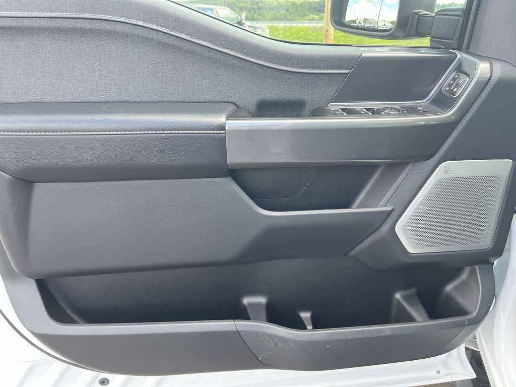 2023 Ford F-150 Lariat *black ops*