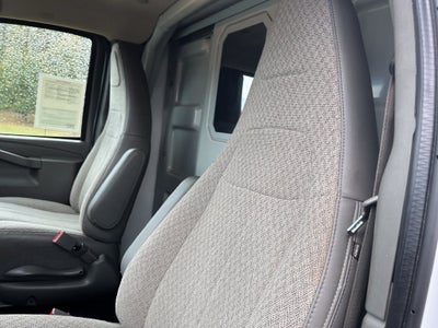 2023 GMC Savana 3500 Work Van