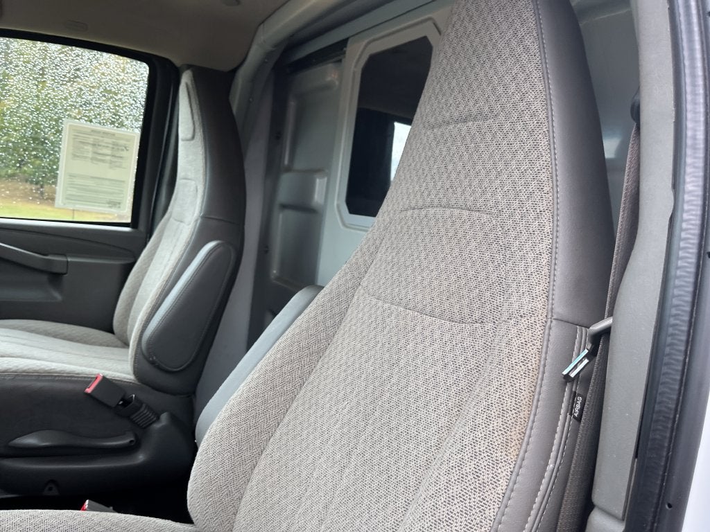 2023 GMC Savana 3500 Work Van