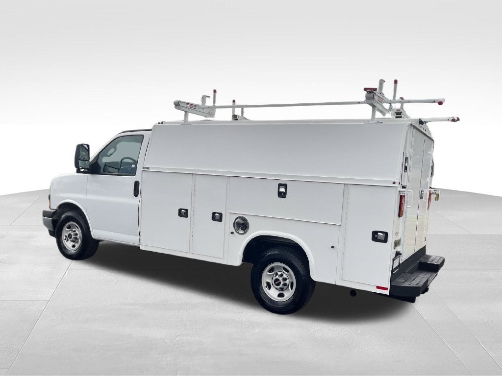 2023 GMC Savana 3500 Work Van