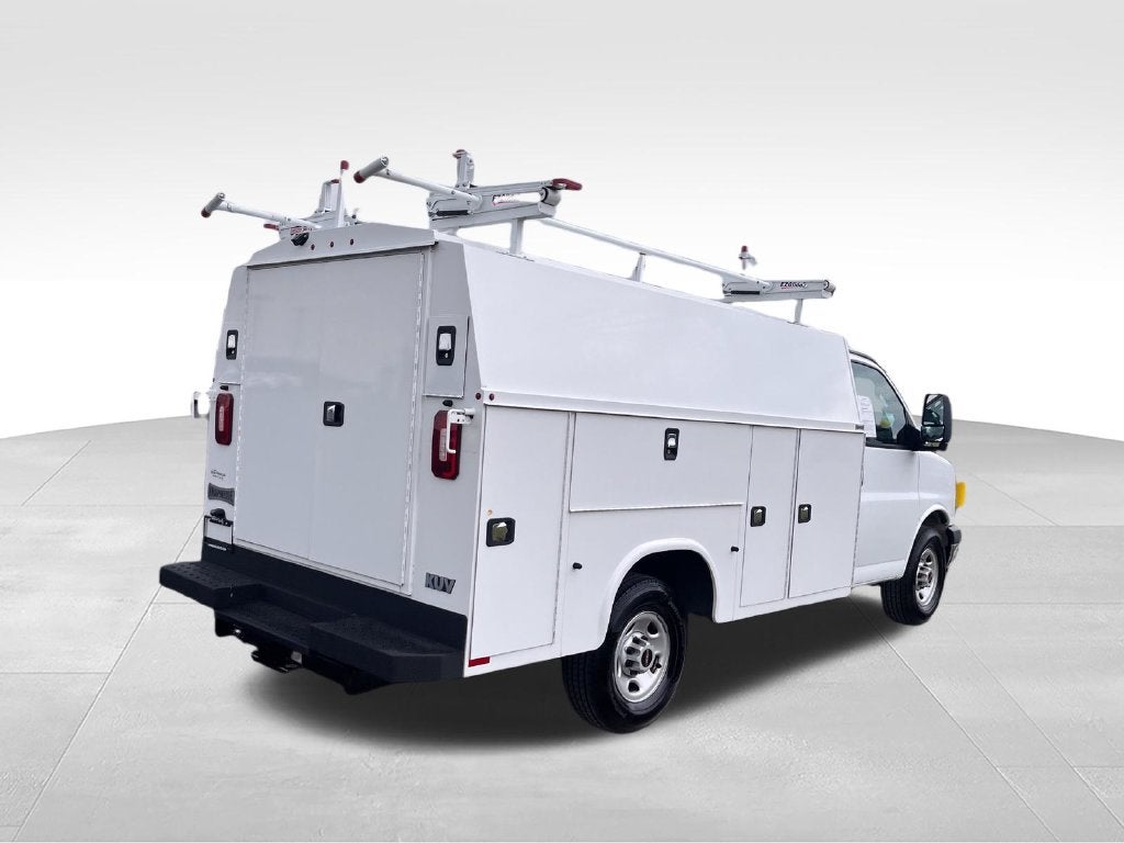 2023 GMC Savana 3500 Work Van