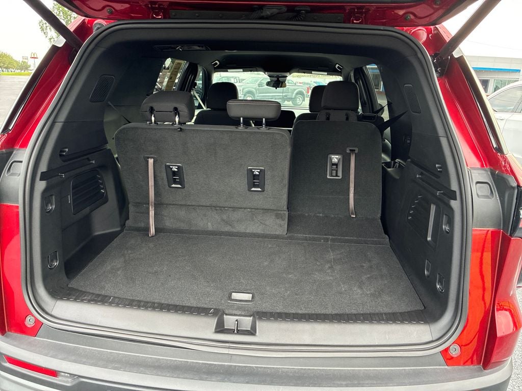 2025 Chevrolet Traverse LT 2LT