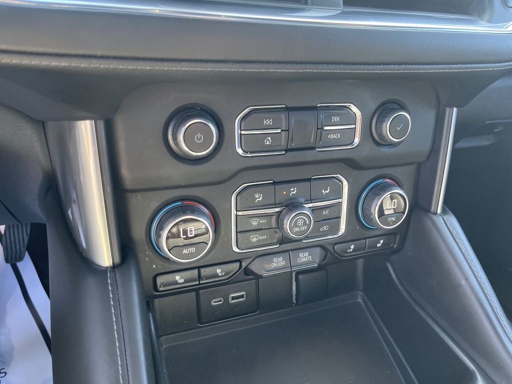 2022 Chevrolet Suburban LT