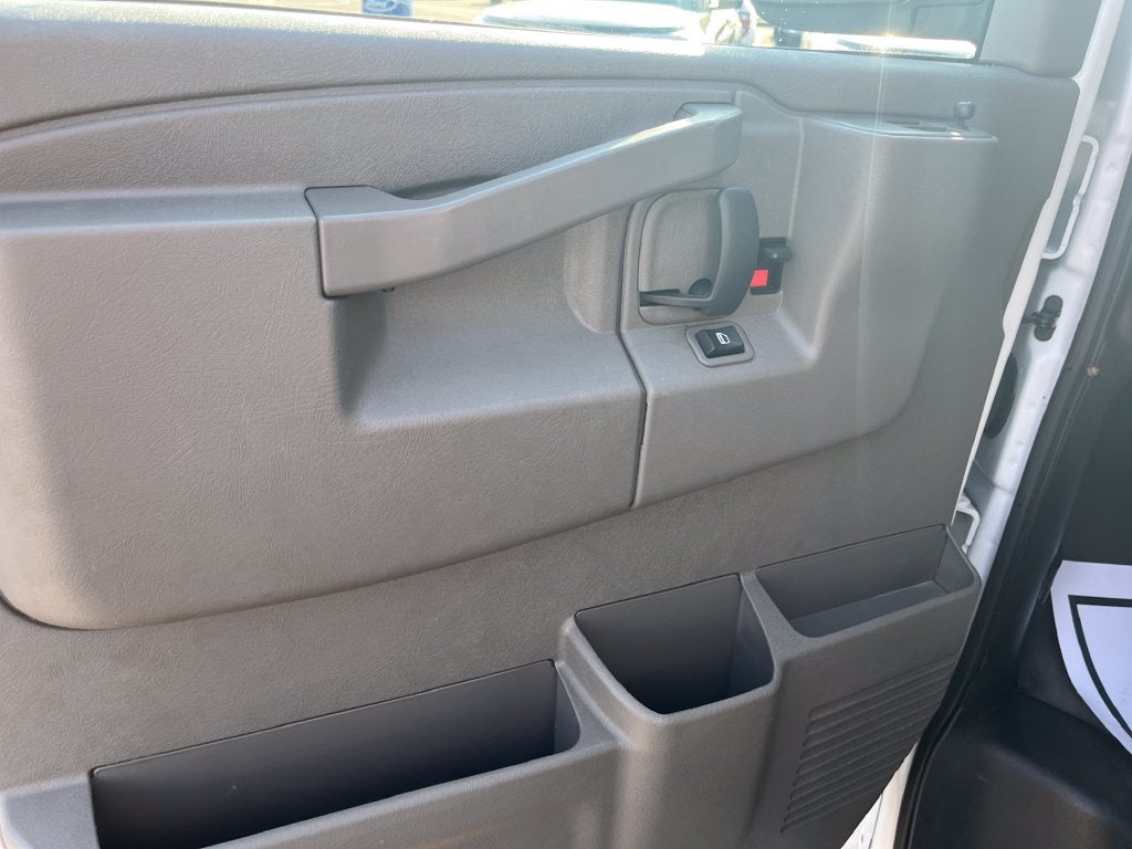 2023 GMC Savana 2500 Work Van
