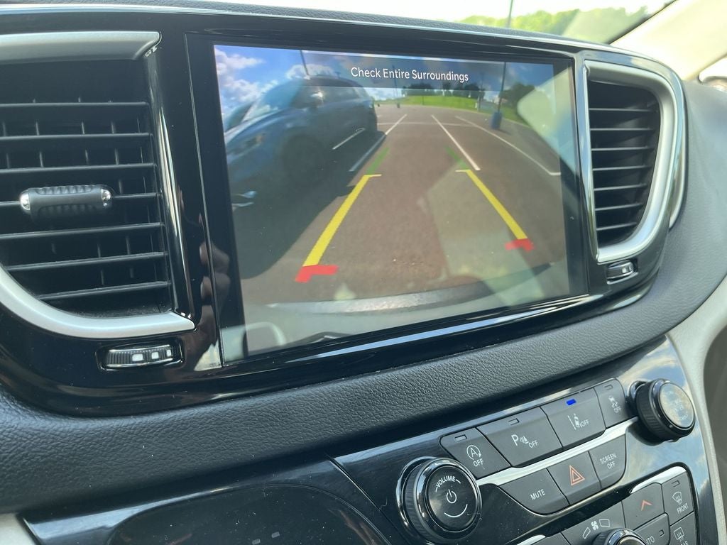 2023 Chrysler Pacifica Touring L
