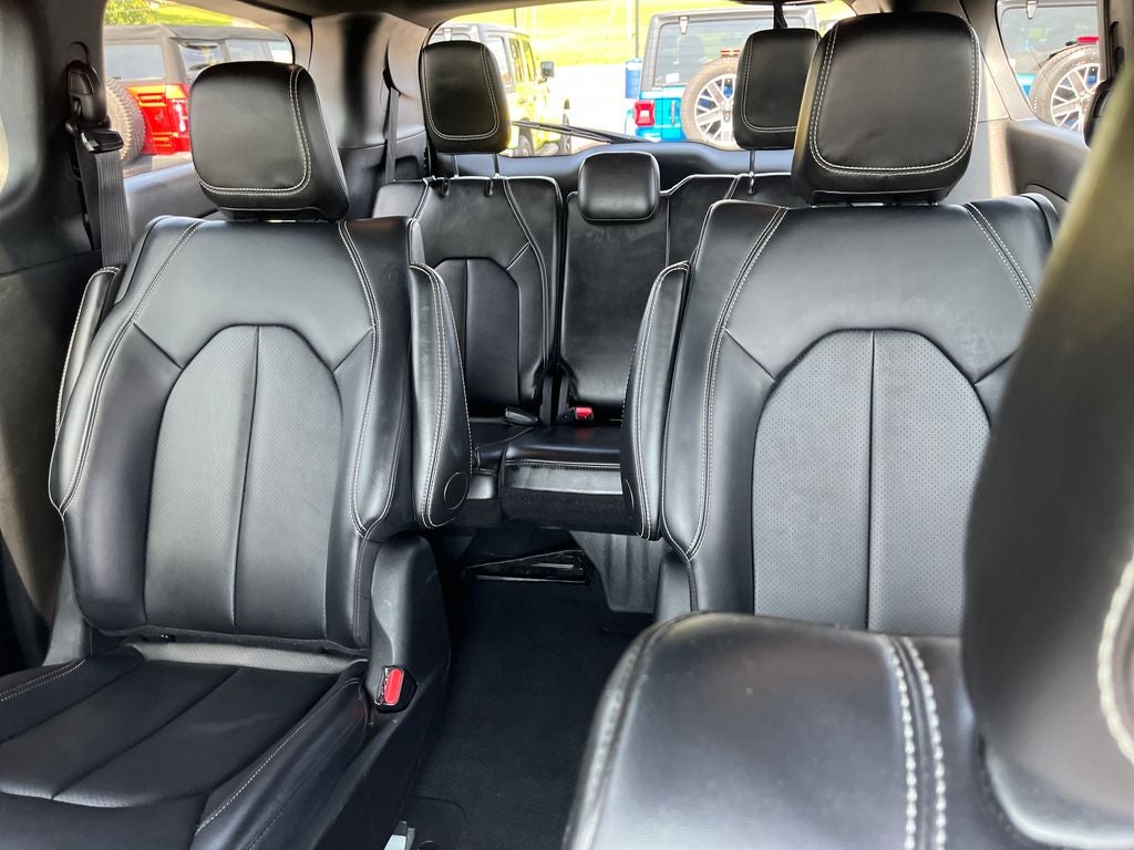 2024 Chrysler Pacifica Hybrid Select