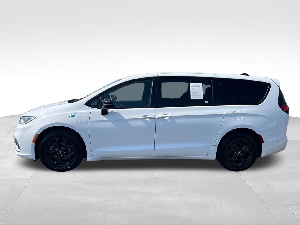 2024 Chrysler Pacifica Hybrid Select