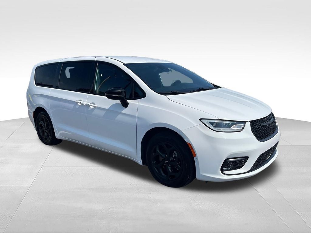 2024 Chrysler Pacifica Hybrid Select