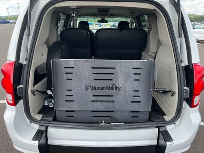 2019 Dodge Grand Caravan SE HANDICAP EQUIPTED