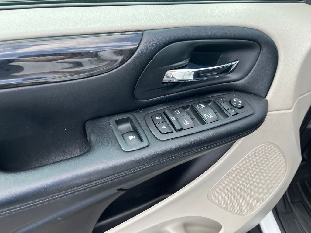 2019 Dodge Grand Caravan SE HANDICAP EQUIPTED