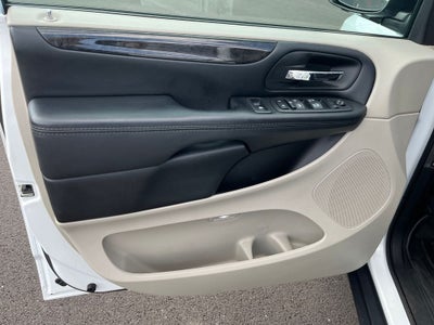 2019 Dodge Grand Caravan SE HANDICAP EQUIPTED