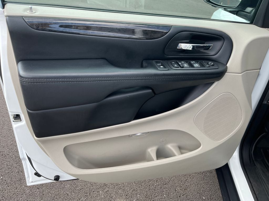 2019 Dodge Grand Caravan SE HANDICAP EQUIPTED