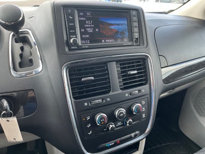 2019 Dodge Grand Caravan SE HANDICAP EQUIPTED