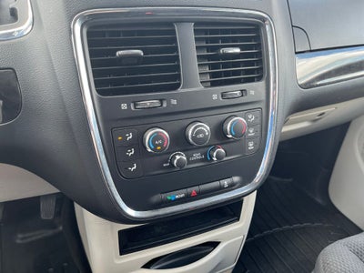 2019 Dodge Grand Caravan SE HANDICAP EQUIPTED