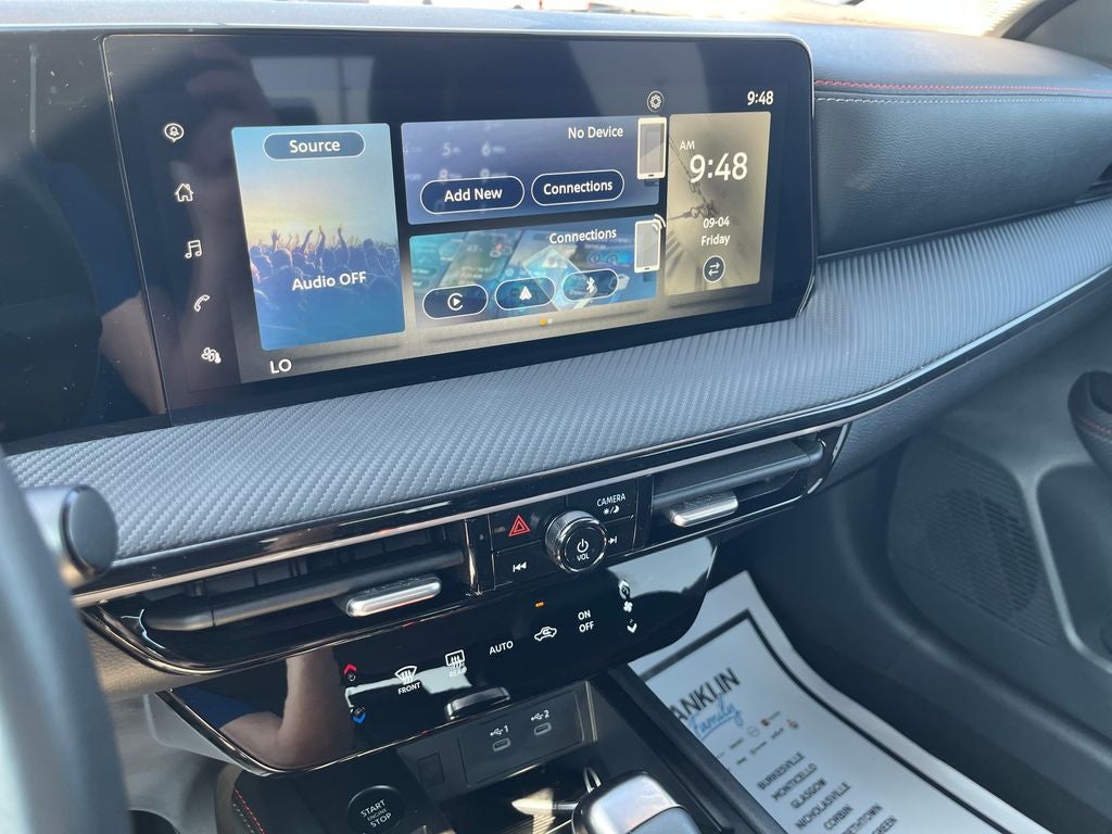 2025 Nissan Kicks SR