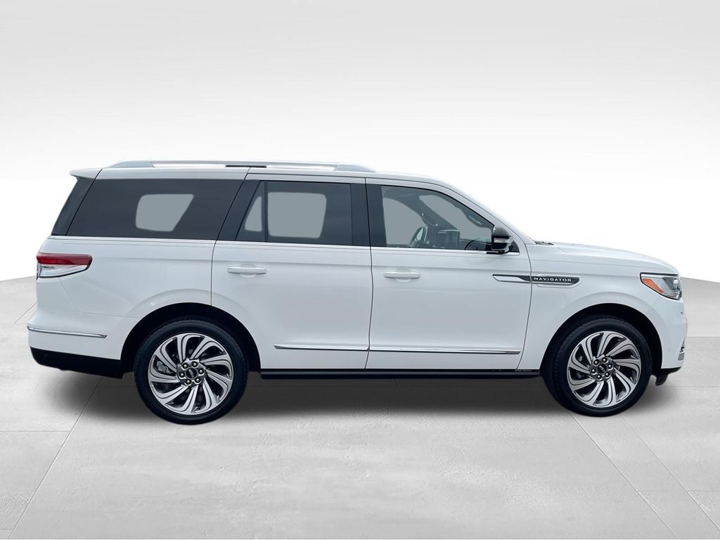 2022 Lincoln Navigator Reserve