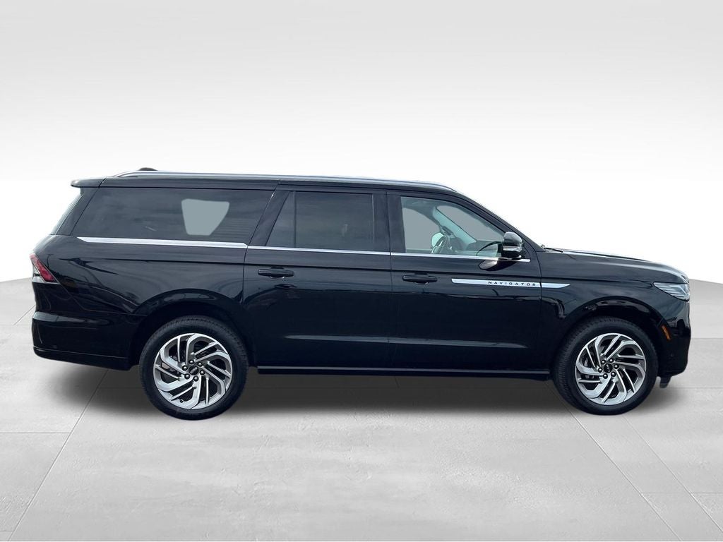 2025 Lincoln Navigator L Reserve
