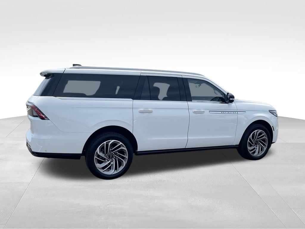 2025 Lincoln Navigator L Reserve