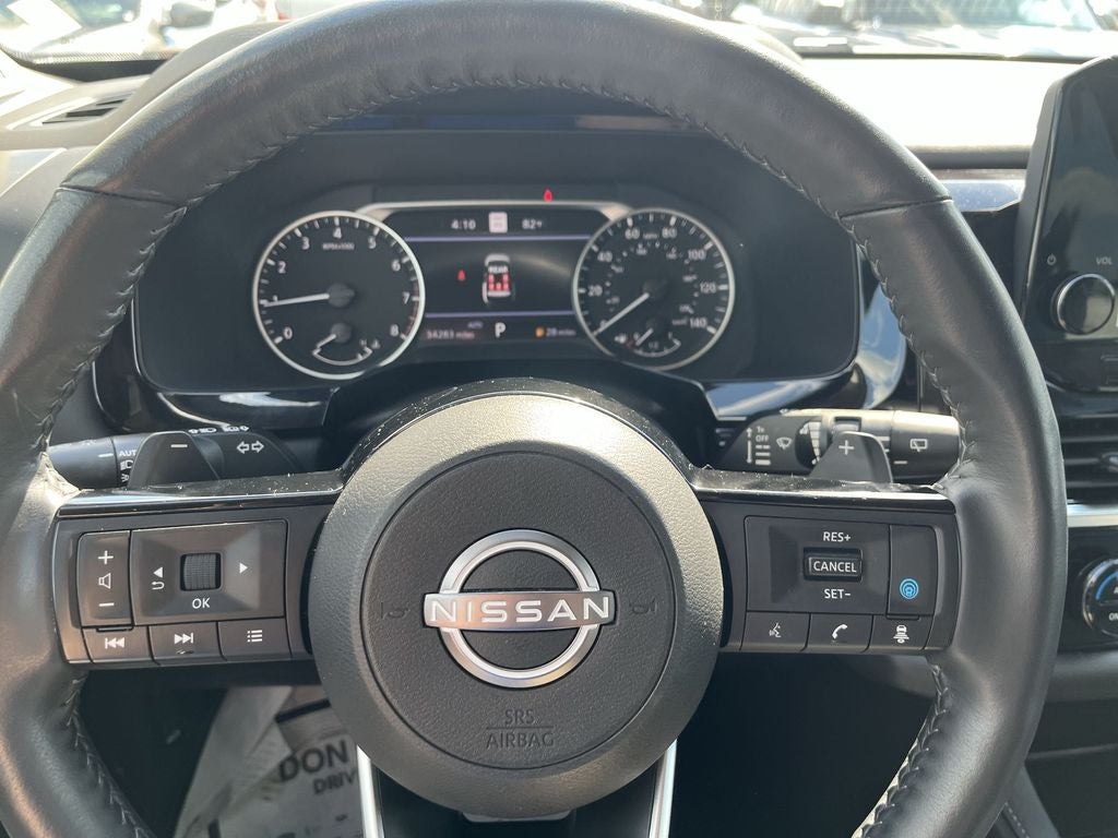 2024 Nissan Pathfinder SL