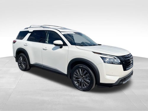 2024 Nissan Pathfinder SL