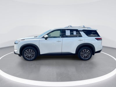 2024 Nissan Pathfinder SL