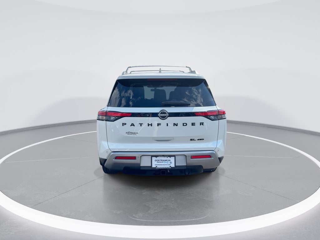 2024 Nissan Pathfinder SL