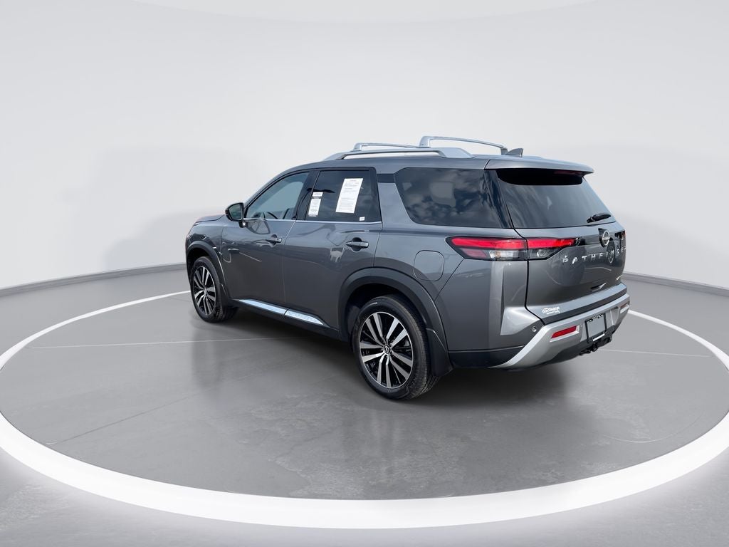2025 Nissan Pathfinder Platinum