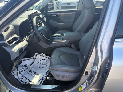 2024 Toyota Highlander Hybrid Platinum