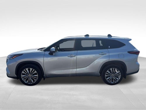 2024 Toyota Highlander Hybrid Platinum