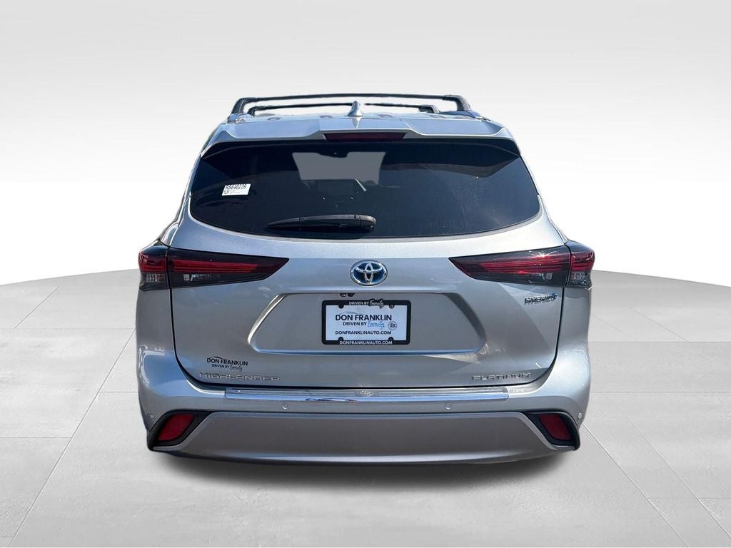 2024 Toyota Highlander Hybrid Platinum