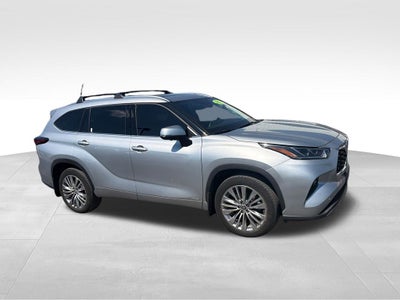 2024 Toyota Highlander Hybrid Platinum