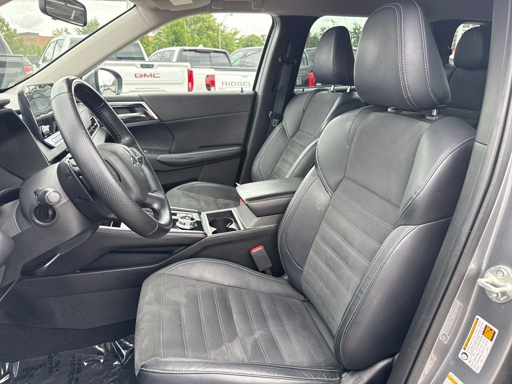 2022 Mitsubishi Outlander SE