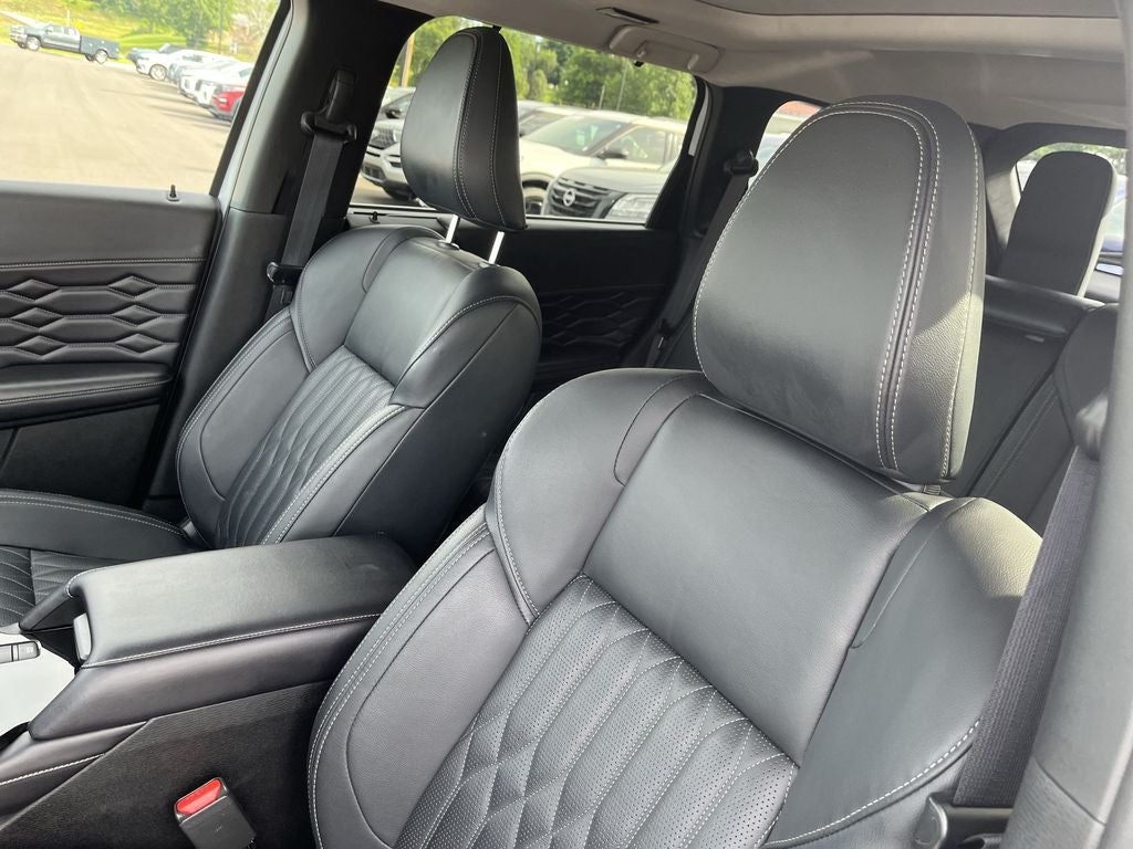 2025 Mitsubishi Outlander SEL