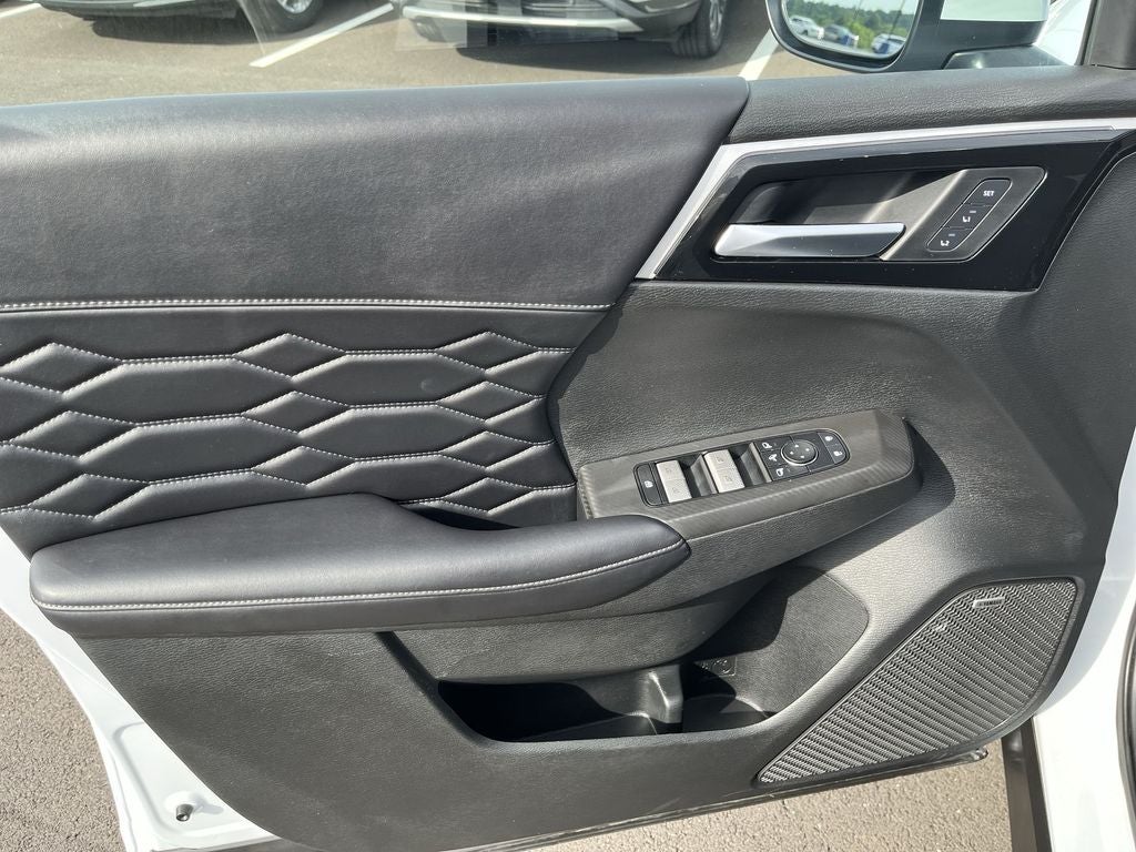 2025 Mitsubishi Outlander SEL